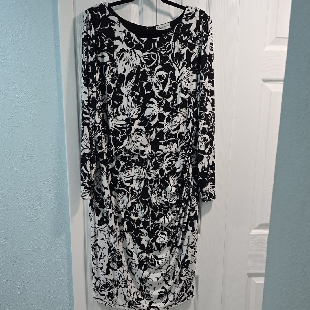 Neiman Marcus Monochrome Floral Long Sleeve Dress